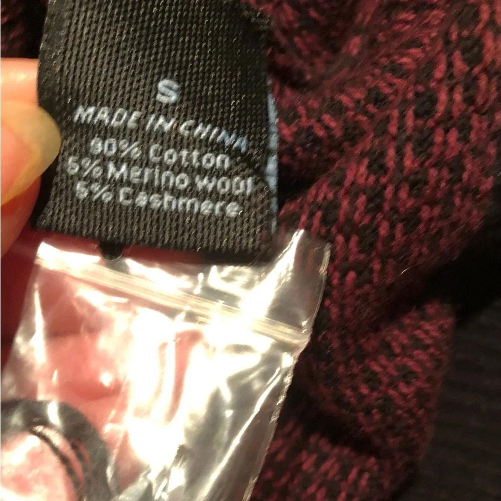 NWT! Marc Anthony Luxury Collection Crewneck Pullover Burgundy & Black Sweater